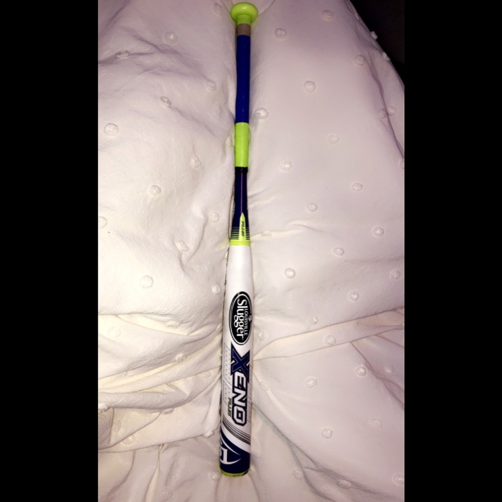 2016 33in. Louisville Slugger bat